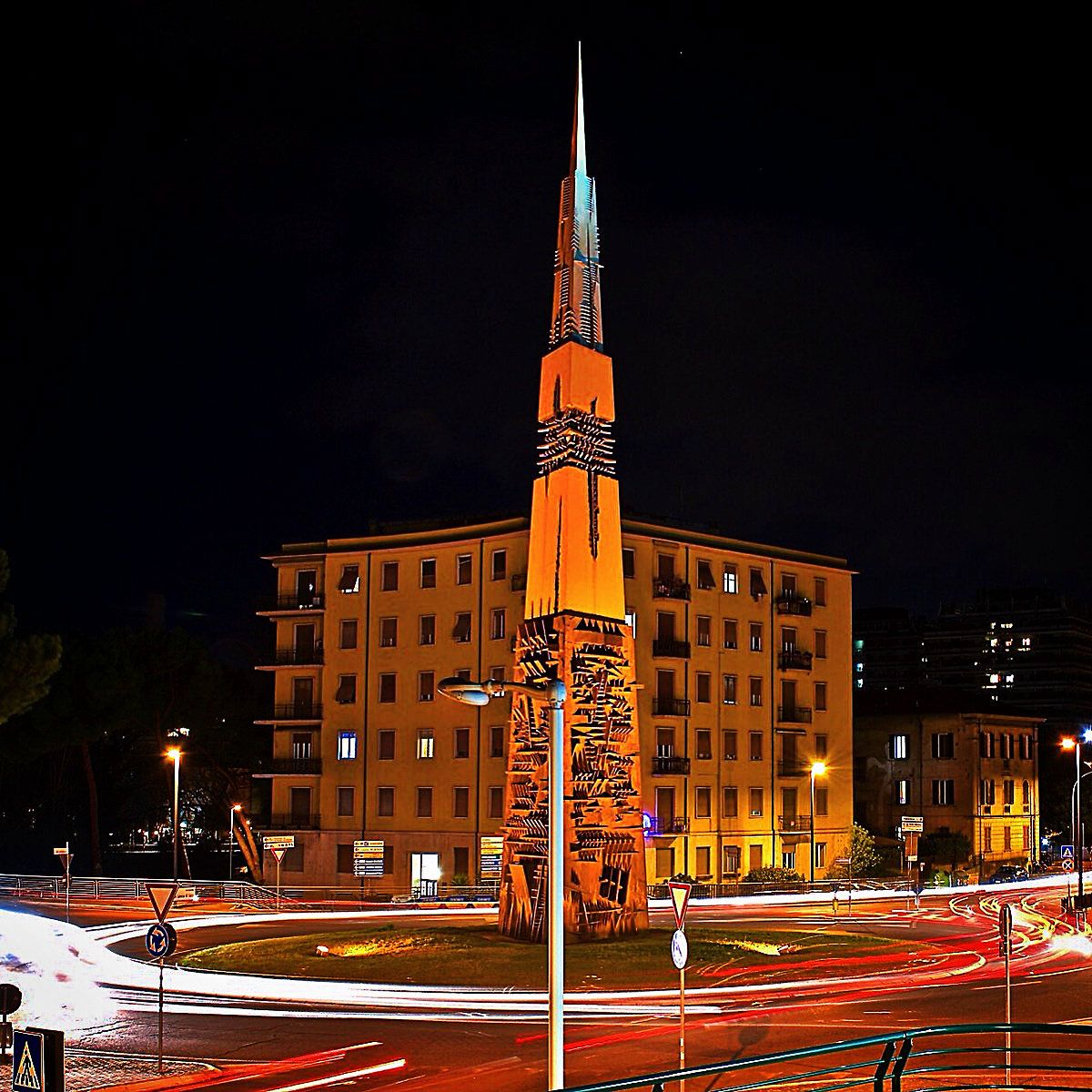 Dalla Fontana in Piazza Tacito all’Obelisco di Pomodoro, un viaggio nel tempo a Terni.